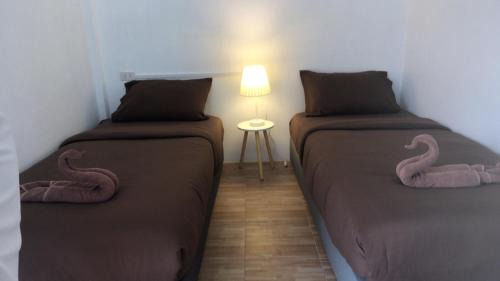 Non Din Daeng Hotel | DOO KHAO