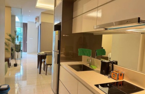 Sri Hartamas Condo | Dorsett Hartamas SkyPool & Chill