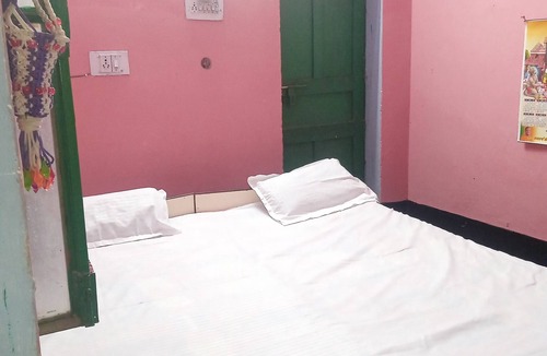 Faizabad House | Double bed with terrace