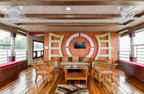 Alappuzha Boat Rental | Double-Decker floating Deluxe Houseboat