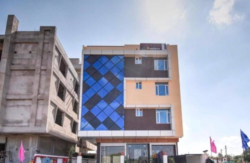 Sanganer Apartment | Double Room at Hotel 7 Nights