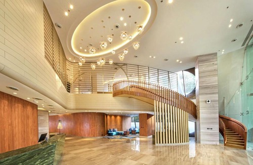 Ahmedabad Hotel | DoubleTree by Hilton Ahmedabad
