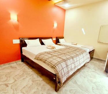 Kamalapur House | Dream Hampi Villa & Home Stay