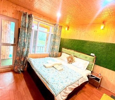Gulmarg Hotel | D’SHIEKHS RESORT GUREZ
