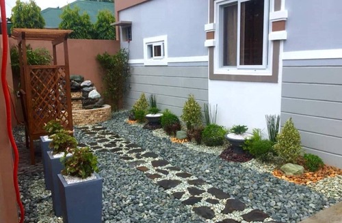 Pilar Apartment | E4 Apartment unit with covered parking