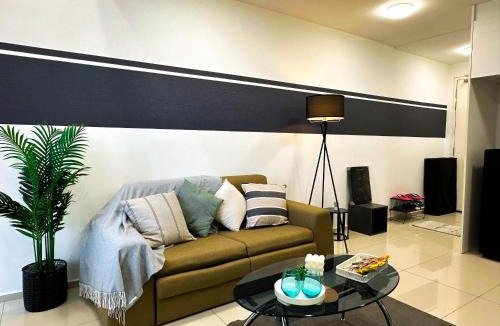 Taman Mutiara Apartment | EkoCheras Snooker Pool JD #Balcony #4Pax #AboveMall #FreeCarPark