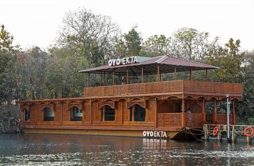 Rajpipla Boat Rental | Ekta Houseboat Statue Of Unity Kevadia