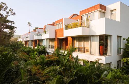 Assagao Apartment | El Rocio Estate 2bhk in Assagao with Common pool, Free Parking,8 min away from Vagator