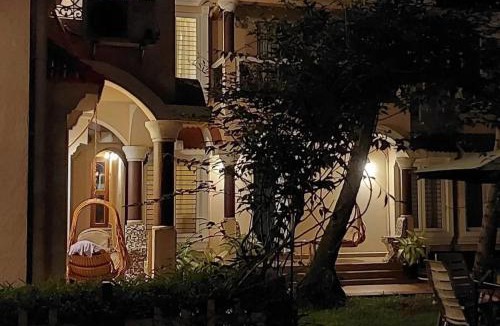 Sernabatim Apartment | Elegant Shades