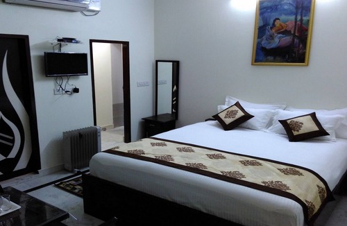 Durgapura House | Elegantly furnished private room