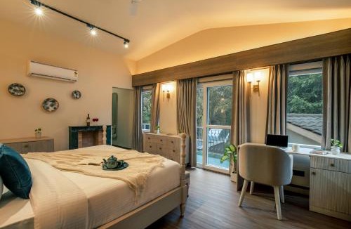 Taoru Villa | ELIVAAS 6 BHK Farmstay with Pvt Pool & Garden - Esh