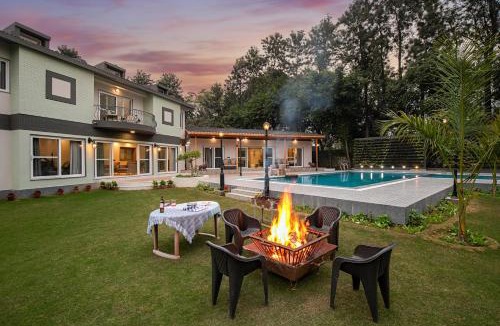 Taoru Villa | ELIVAAS 6 BHK Farmstay with Pvt Pool & Garden - Esh