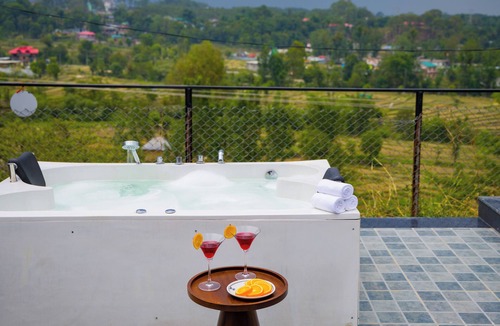 Kudal Villa | Elivaas Esh Cottage Willow | Hillside 1-room With Lush Garden, Common Pool Location