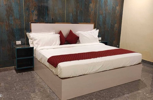 Sector 62 Other | Embrace Nature: Your Tranquil Farm Stay Awaits!
