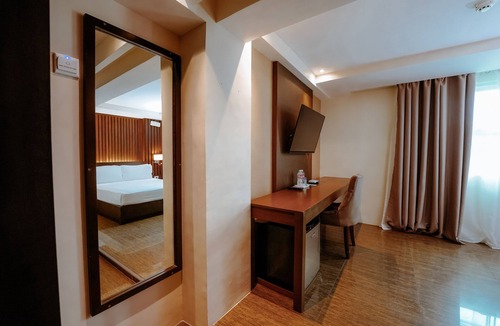Legazpi Hotel | Emerald Boutique Hotel
