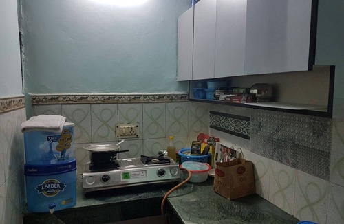 Dilshad Garden Apartment | Entire Air-Conditioned Apartment Near Metro Station
