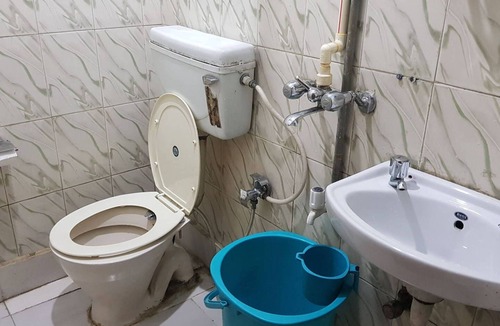 Dilshad Garden Apartment | Entire Air-Conditioned Apartment Near Metro Station