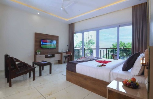 Kunchithanny Resort | EVAARA RESORT