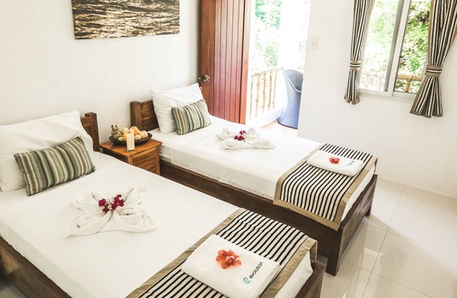 Daanbantayan Hotel | Evolution Dive and Beach Resort
