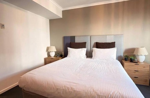 Parramatta Apartment | Executive studio in central parramatta CBD with Free onsite parking