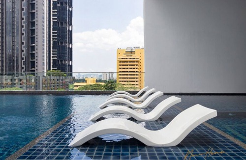 Kuala Lumpur Apartment | Experience Modern Comfort: 2Bedroom/2Bathroom with Balcony [Nowhere]