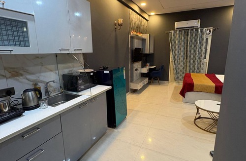 Greater Noida Apartment | Eye catching 1-bedroom apartment with WiFi, AC in serene Noida