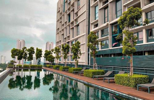 Cyberjaya Apartment | F1-33-05 Dream Land Suites Tamarind WIFI NETFLIXFree Parking