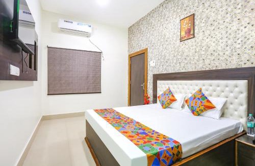 Sigra Hotel | FabExpress Aditya Guest House