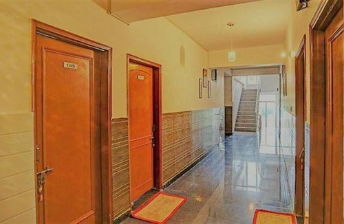 Sector 70 Hotel | FabExpress F9 BV Noida