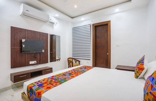 Varanasi Hotel | FabExpress JP Villa