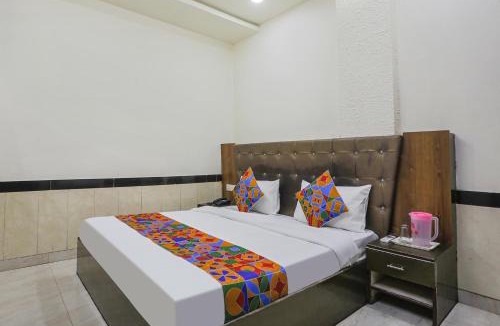Mathura Hotel | FabExpress Myraa