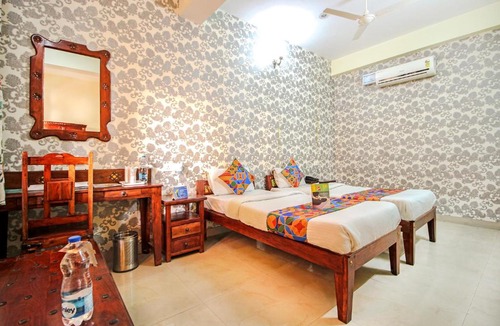 Vidhyadhar Nagar Hotel | FabExpress Utsav Villas