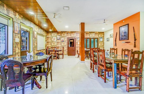Vidhyadhar Nagar Hotel | FabExpress Utsav Villas