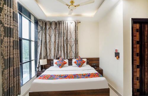 Sector 70 Hotel | FabHotel 17 Suites - Kailash hospital
