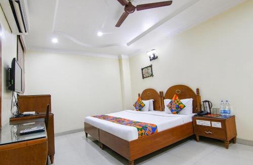 Jalandhar Hotel | FabHotel CS Jalandhar