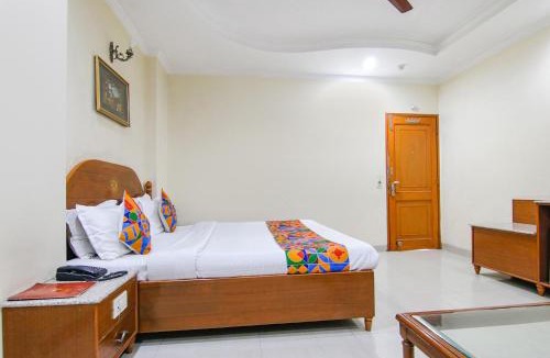 Jalandhar Hotel | FabHotel CS Jalandhar