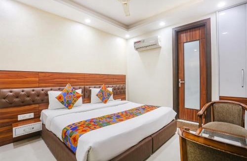 Janakpuri Hotel | FabHotel Gold Inn Janakpuri
