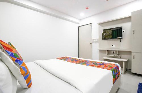 Gandhinagar Hotel | FabHotel Grey Sky