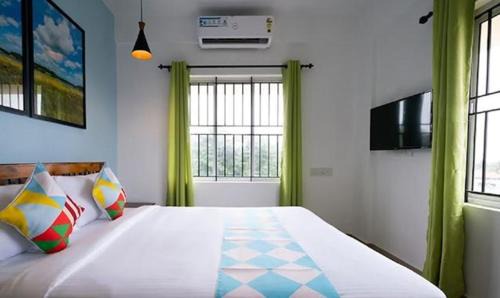 Kakkanad Hotel | FabHotel Majestic Heights