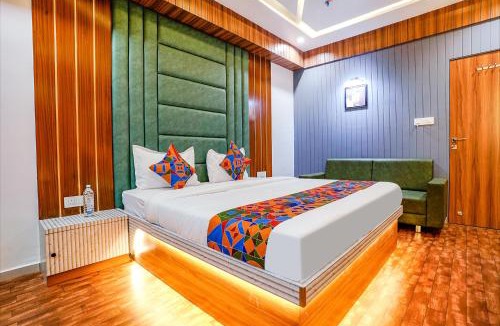 Vadodara Hotel | FabHotel Max