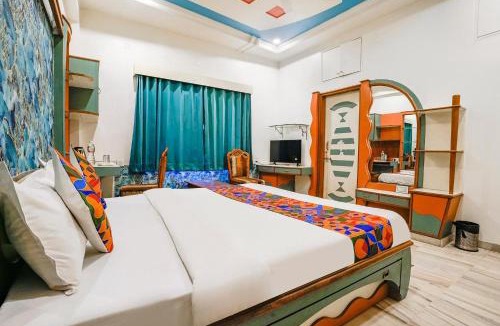 Ahmedabad Hotel | FabHotel Rest & Peace