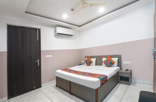 Rohini Hotel | FabHotel Shaagun and Banquets
