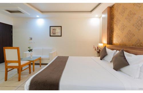 Malviya Nagar Hotel | FabHotel Signature Inn