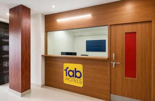 Pune Hotel | FabHotel Silver Star