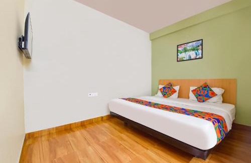 Malviya Nagar Hotel | FabHotel Silver Stay 02
