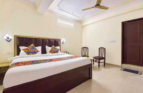 Panch Batti Hotel | Fabhotel Silver Stay 04