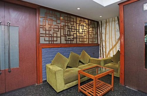 Raj Nagar Hotel | FabHotel The Townhouse