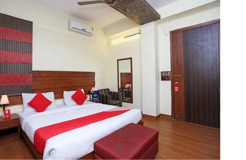 Raj Nagar Hotel | FabHotel The Townhouse