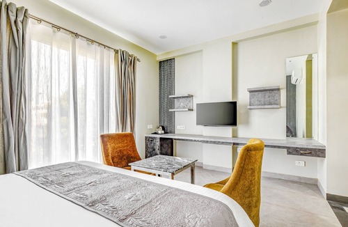 Shyam Nagar Hotel | Fabhotel The White Moon