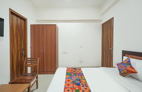 Noida Hotel | FabHotel Urban Villa